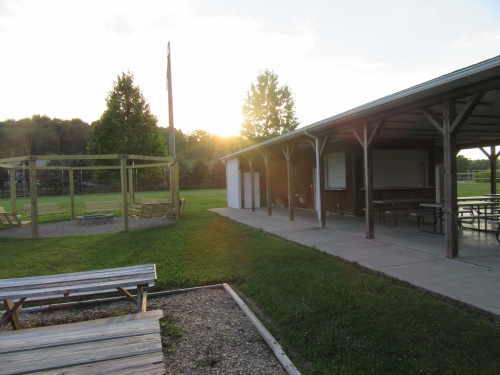 Picnic area. 08/2017